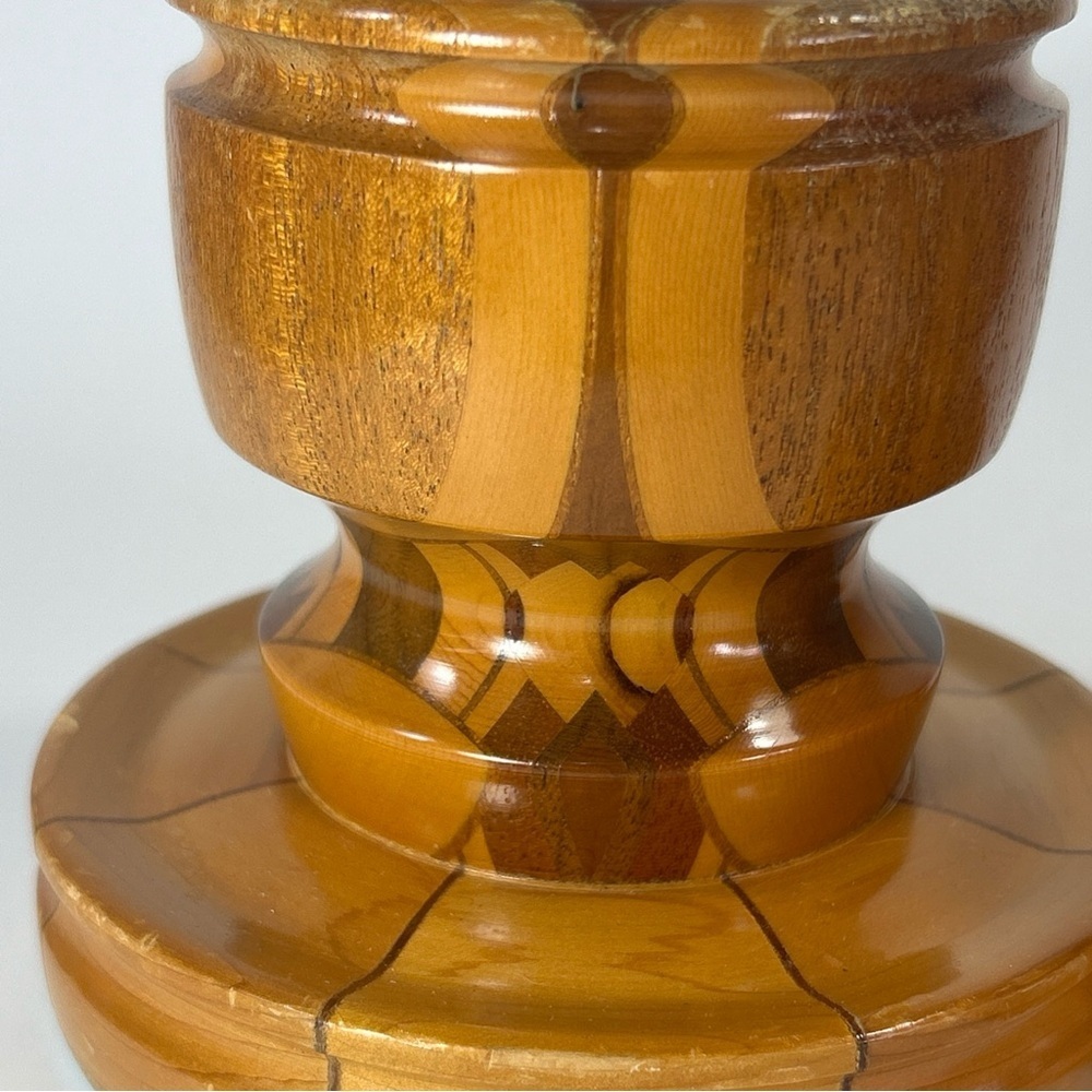 Hand turned wooden candle stick holders lacquered signed - Picture 13 of 13